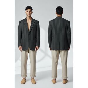 Lorena Antoniazzi Black & Gold Pinstripe Virgin Wool Blazer – Size 40 (US 30)